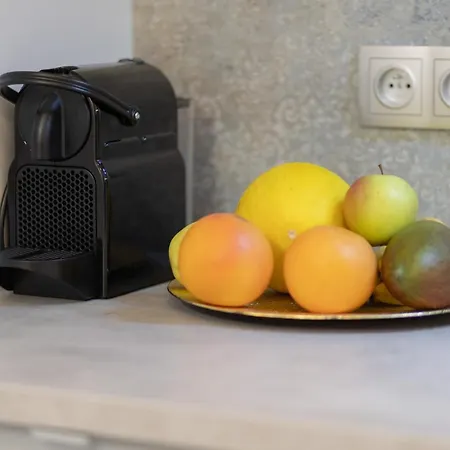 Modern Elegance With Parking & Ac, Next To Manufaktura By Renters Prestige