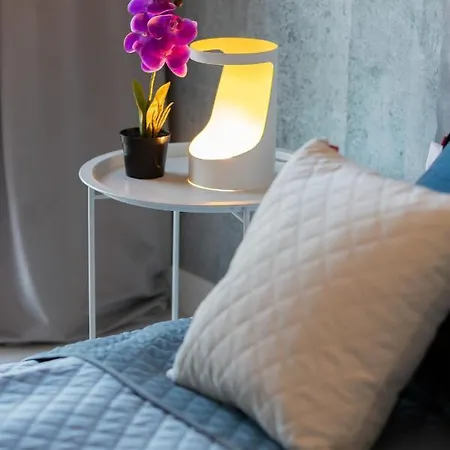 Modern Elegance With Parking & Ac, Next To Manufaktura By Renters Prestige Apartament *