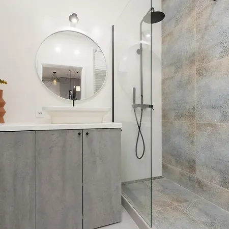 Modern Elegance With Parking & Ac, Next To Manufaktura By Renters Prestige Apartament