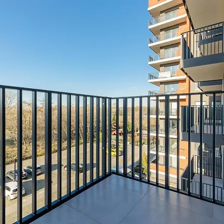 Modern Elegance With Parking & Ac, Next To Manufaktura By Renters Prestige Апартаменти *