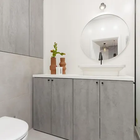 Modern Elegance With Parking & Ac, Next To Manufaktura By Renters Prestige Apartament