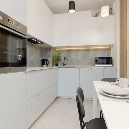 Apartment Modern Elegance With Parking & Ac, Next To Manufaktura By Renters Prestige Lodz