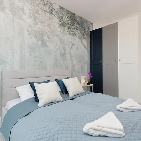 Modern Elegance With Parking & Ac, Next To Manufaktura By Renters Prestige Apartment Lodz