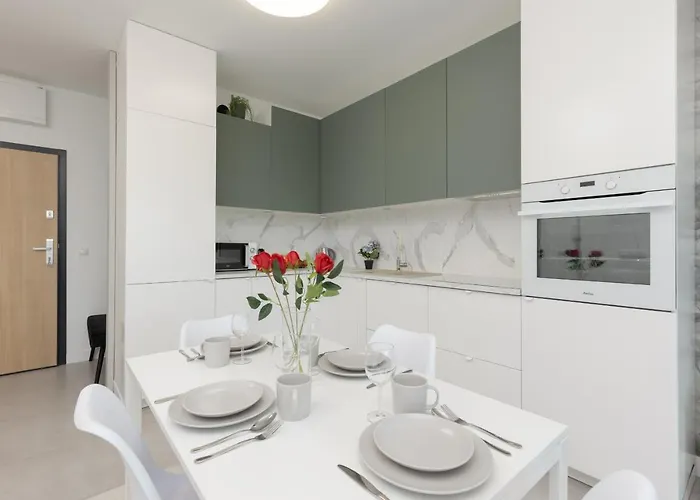 公寓 Modern Elegance With Parking & Ac, Next To Manufaktura By Renters Prestige *