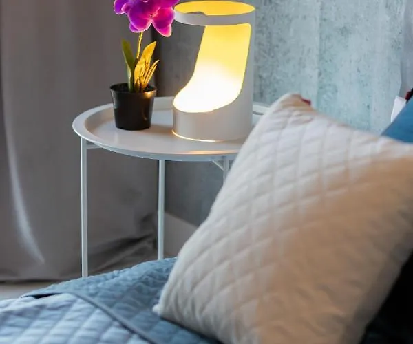 Modern Elegance With Parking & Ac, Next To Manufaktura By Renters Prestige Apartment *