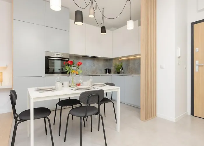 公寓 Modern Elegance With Parking & Ac, Next To Manufaktura By Renters Prestige