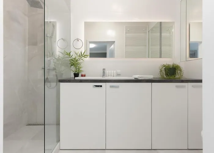 Apartment Modern Elegance With Parking & Ac, Next To Manufaktura By Renters Prestige *